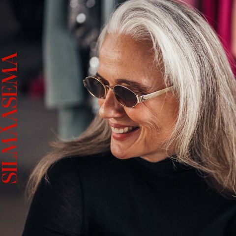 Silmäasema x model Pia