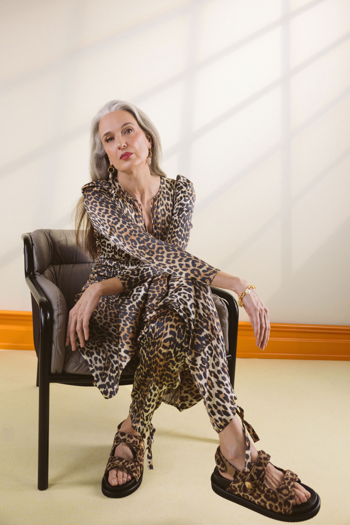 Golden & Grey model Pia | Agency Icon