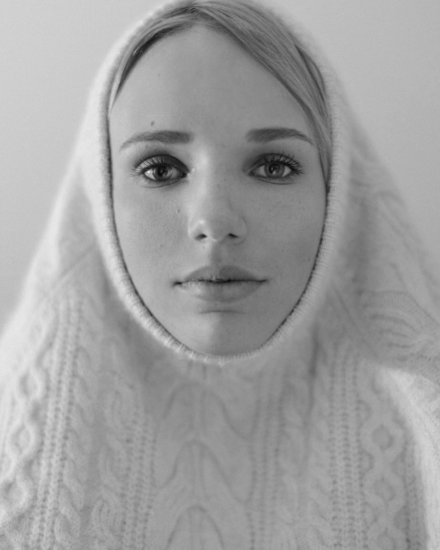 1 liisbet p main book agency icon