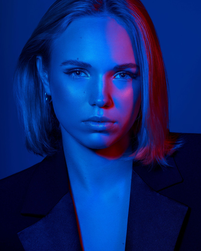 11 liisbet p main book agency icon