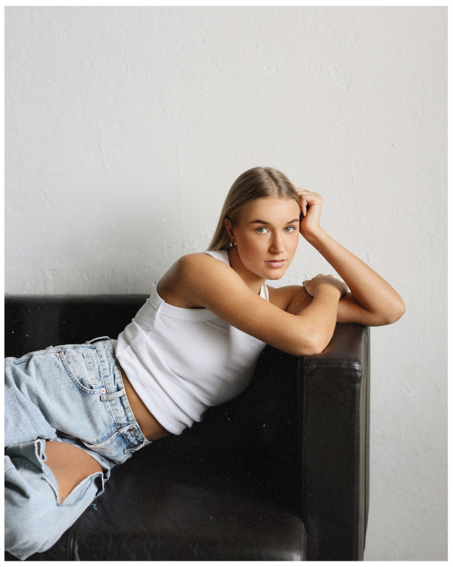 Kelly Sildaru 24